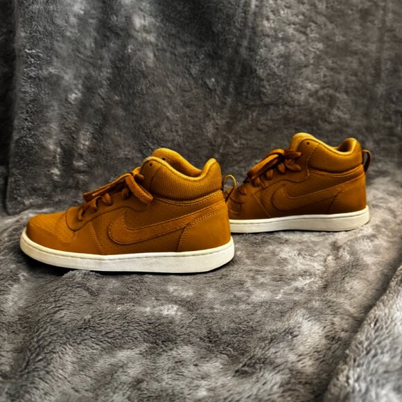 Nike Boys Court Borough Wheat Gold Tan Brown Lace Up Sneaker Shoes Size 3.5Y - Picture 7 of 14
